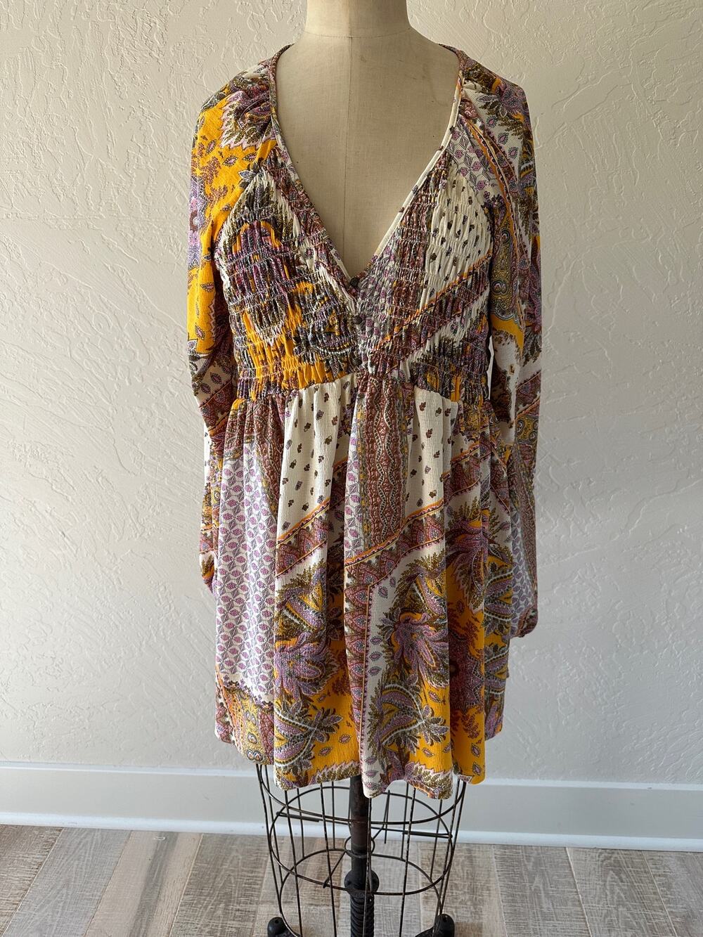 MELLODAY | Womens Boho Baby Doll Mini Dress NEW Size Medium V-Neck Prairie Mod
